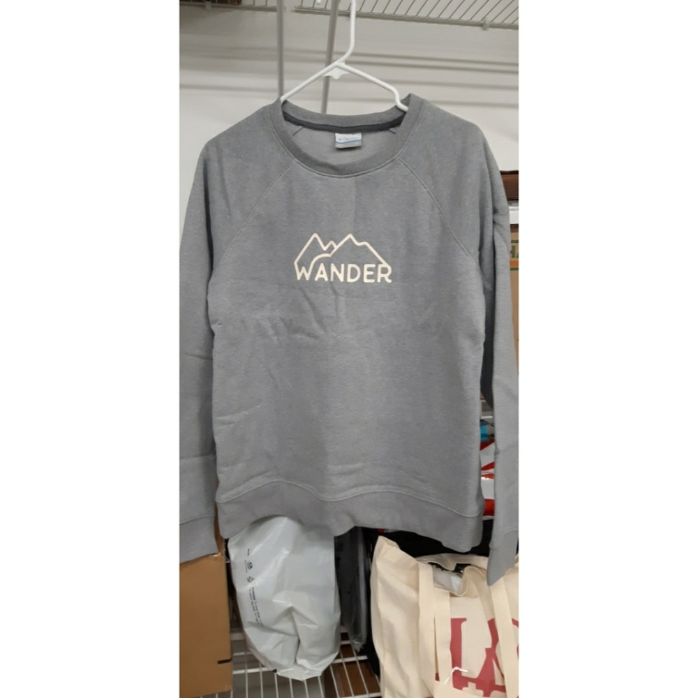 NWT | Columbia “Wander” Hart Mountain Graphic Crew Sweatshirt